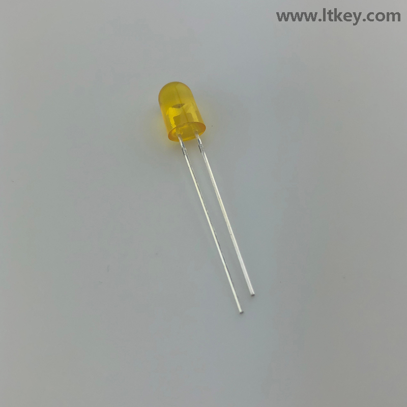 琥珀色の5mm楕円形LED